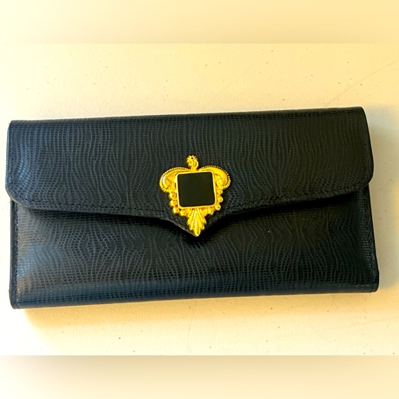 Oggi Domoni Cowhide wallets Gold detail - Picture 1 of 13